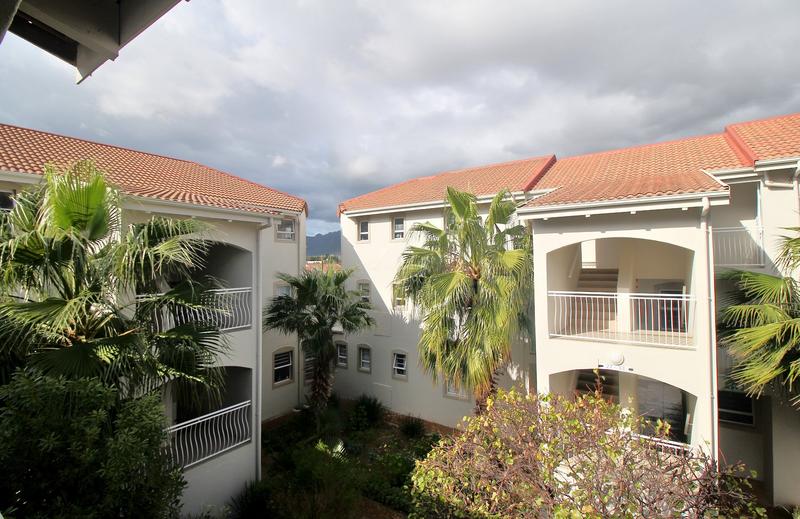 2 Bedroom Property for Sale in Gordons Bay Central Western Cape